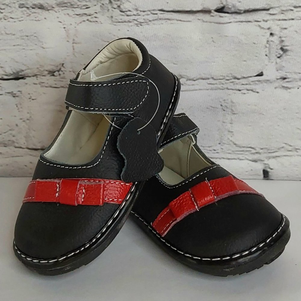 'CHULIS' LEATHER MARY-JANE SHOES RED~RIBBON SIDE BOW BLACK